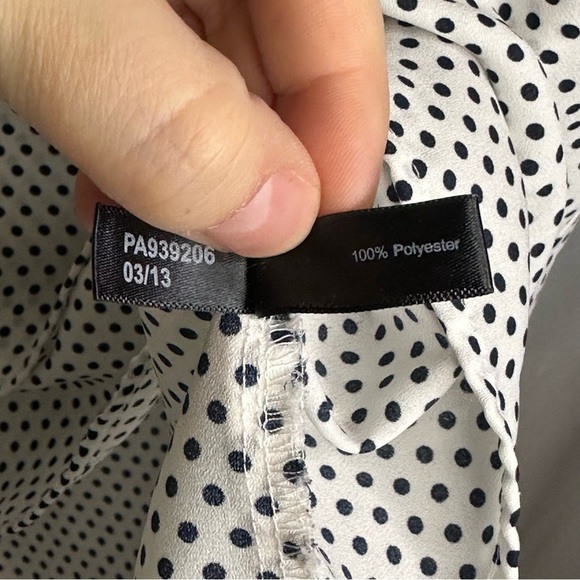 The Limited Polka Dot Tiered Quarter Length Sleeve Women’s Blouse Size Med - Picture 7 of 12